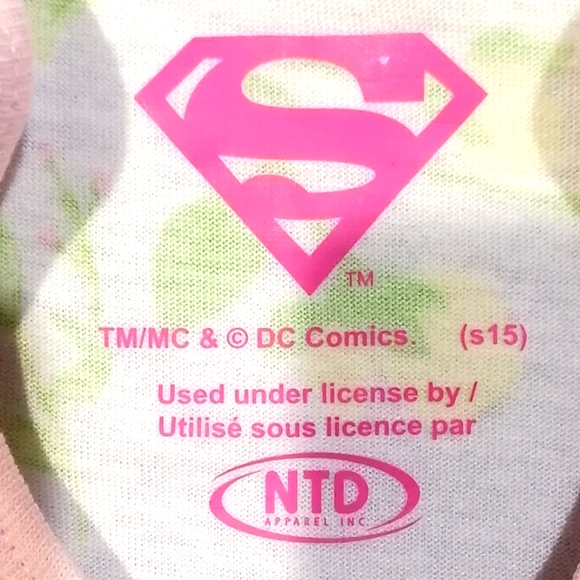 🔥SALE🔥 Supergirl DC Comics Floral Baby Girl's Onesie NWT Size 9-12 Months - Picture 3 of 5